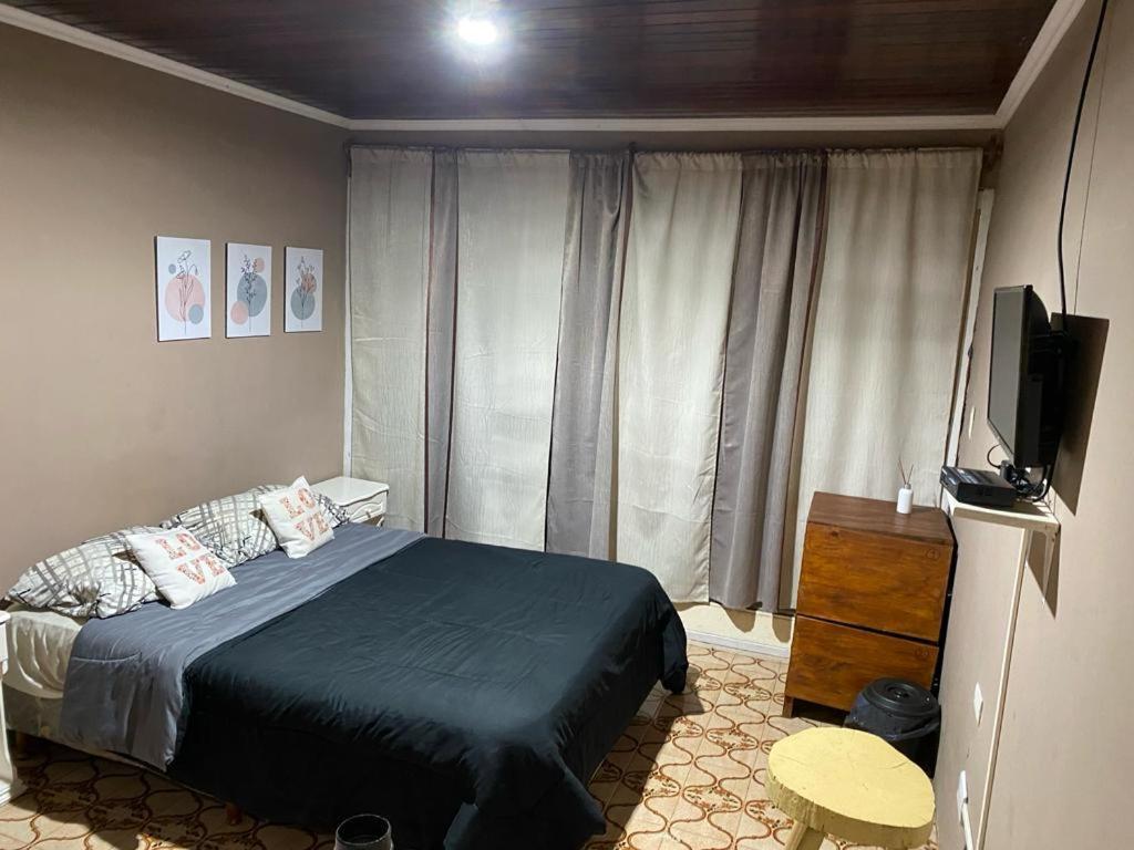 Guembe Al Rio Hostel ปูแอร์โตอีกวาซู ภายนอก รูปภาพ