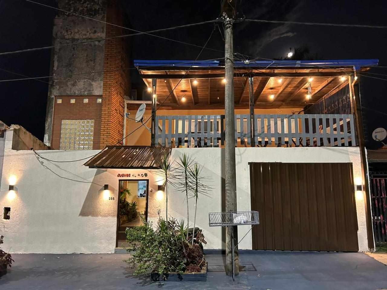 Guembe Al Rio Hostel ปูแอร์โตอีกวาซู ภายนอก รูปภาพ